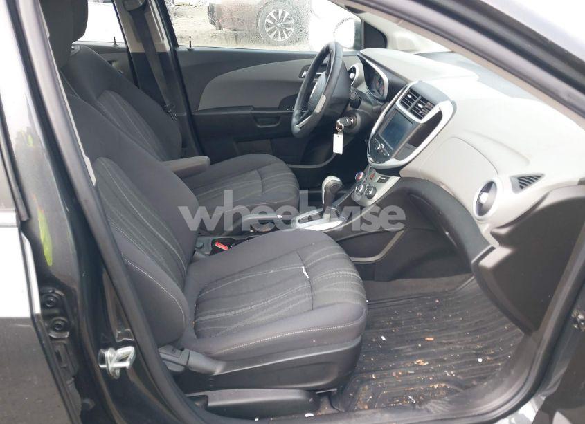 Photo 5 of 2017 Chevrolet Sonic LT AUTO (VIN 1G1JD5SHXH4175247)