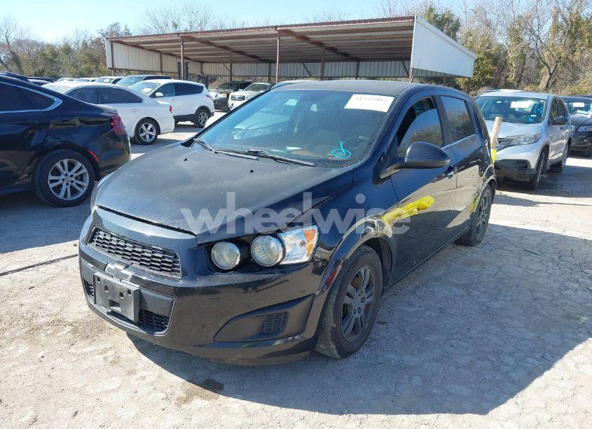 Photo 2 of 2013 Chevrolet Sonic LT MANUAL (VIN 1G1JD6SB0D4257905)