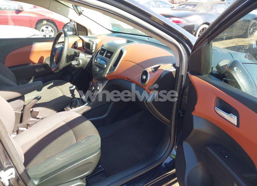 Photo 5 of 2013 Chevrolet Sonic LT MANUAL (VIN 1G1JD6SB0D4257905)