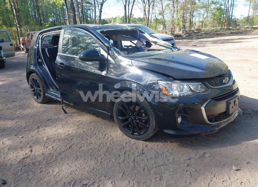 2018 Chevrolet Sonic LT AUTO (VIN 1G1JD6SB0J4102718) main photo