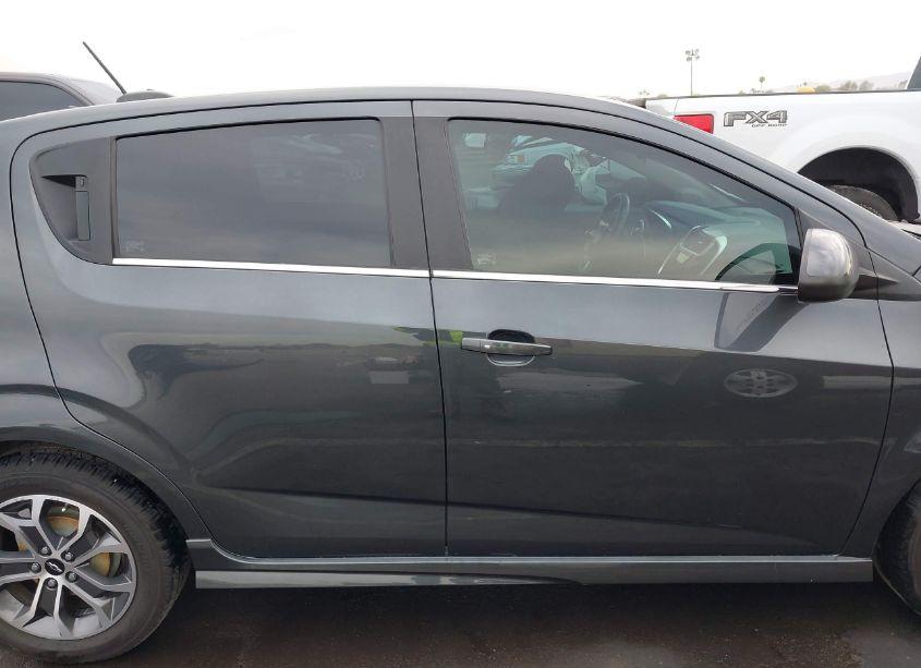Photo 13 of 2018 Chevrolet Sonic LT AUTO (VIN 1G1JD6SB0J4120121)