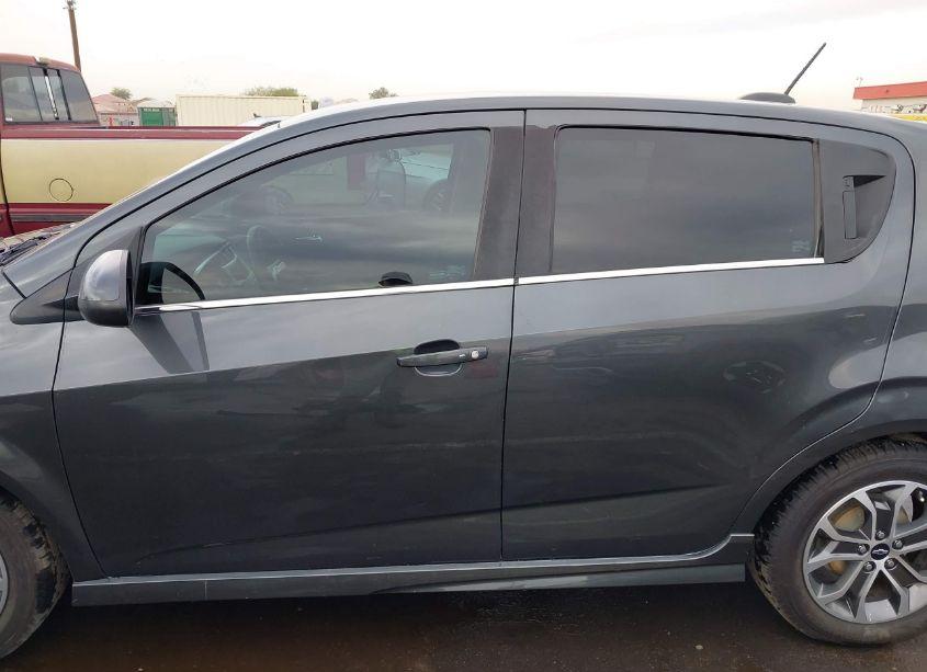 Photo 14 of 2018 Chevrolet Sonic LT AUTO (VIN 1G1JD6SB0J4120121)