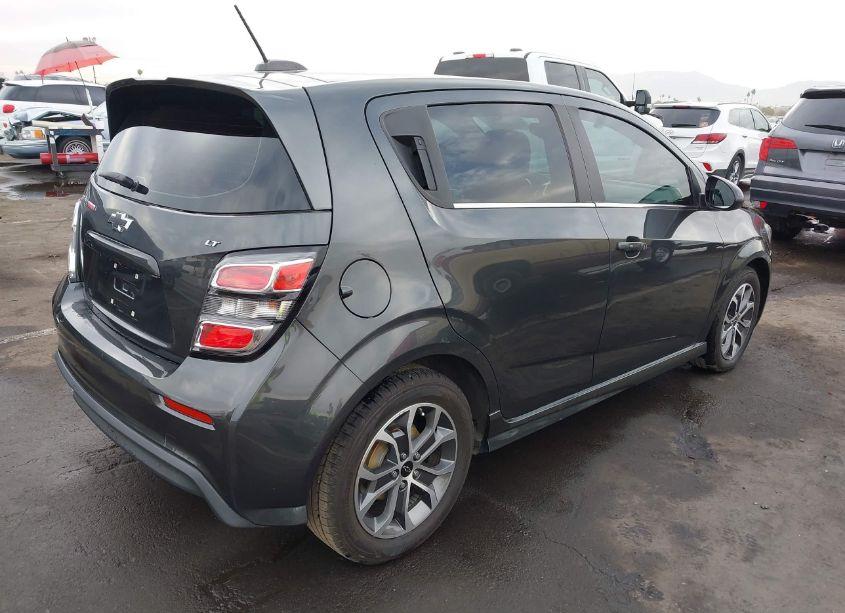 Photo 4 of 2018 Chevrolet Sonic LT AUTO (VIN 1G1JD6SB0J4120121)