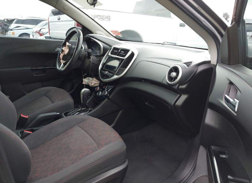 Photo 5 of 2018 Chevrolet Sonic LT AUTO (VIN 1G1JD6SB0J4120121)