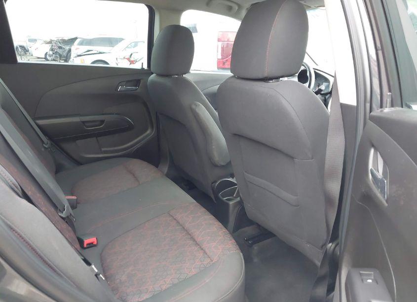 Photo 8 of 2018 Chevrolet Sonic LT AUTO (VIN 1G1JD6SB0J4120121)