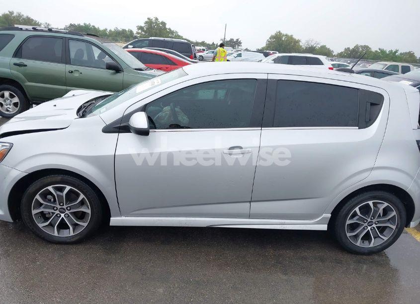Photo 14 of 2020 Chevrolet Sonic FWD LT 5-DOOR (VIN 1G1JD6SB0L4136676)