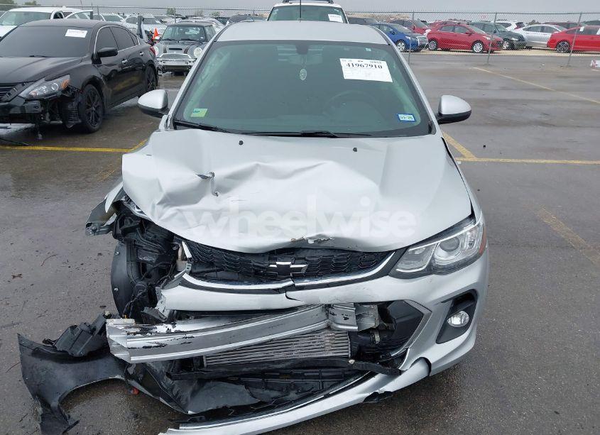 Photo 6 of 2020 Chevrolet Sonic FWD LT 5-DOOR (VIN 1G1JD6SB0L4136676)