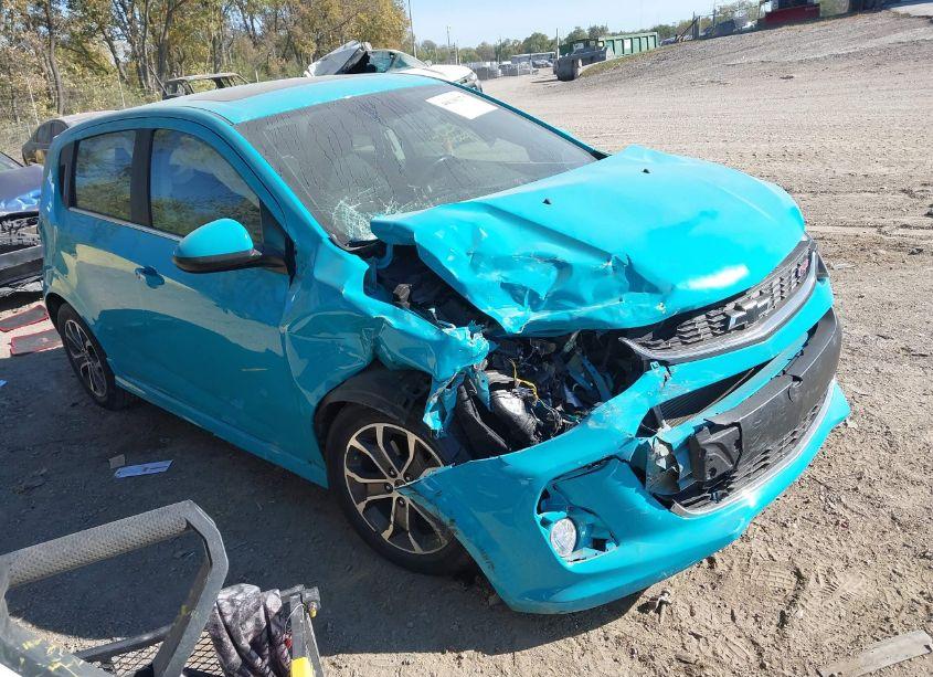 2020 Chevrolet Sonic FWD LT 5-DOOR (VIN 1G1JD6SB0L4140985) main photo