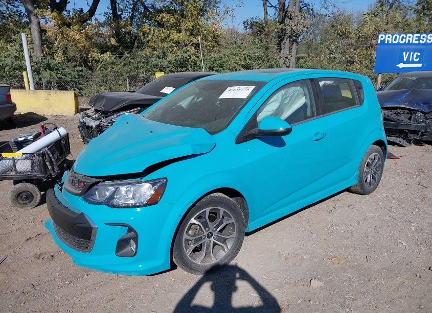 Photo 2 of 2020 Chevrolet Sonic FWD LT 5-DOOR (VIN 1G1JD6SB0L4140985)