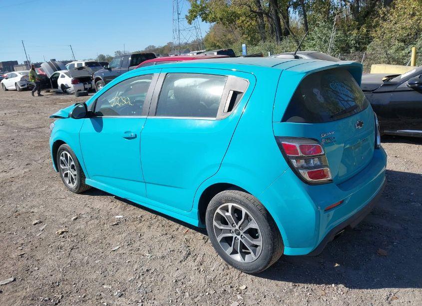 Photo 3 of 2020 Chevrolet Sonic FWD LT 5-DOOR (VIN 1G1JD6SB0L4140985)