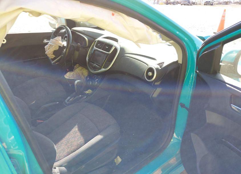 Photo 5 of 2020 Chevrolet Sonic FWD LT 5-DOOR (VIN 1G1JD6SB0L4140985)