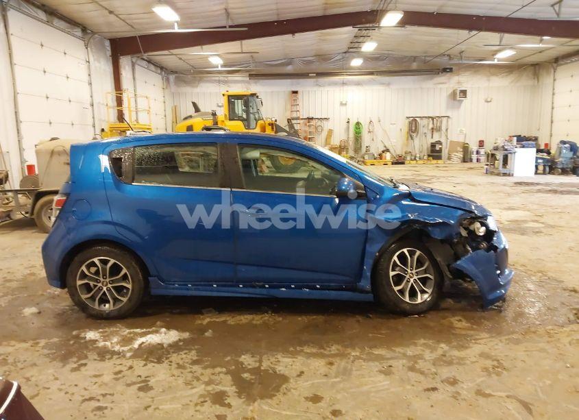 Photo 13 of 2017 Chevrolet Sonic LT AUTO (VIN 1G1JD6SB1H4104553)