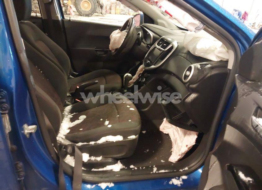 Photo 5 of 2017 Chevrolet Sonic LT AUTO (VIN 1G1JD6SB1H4104553)