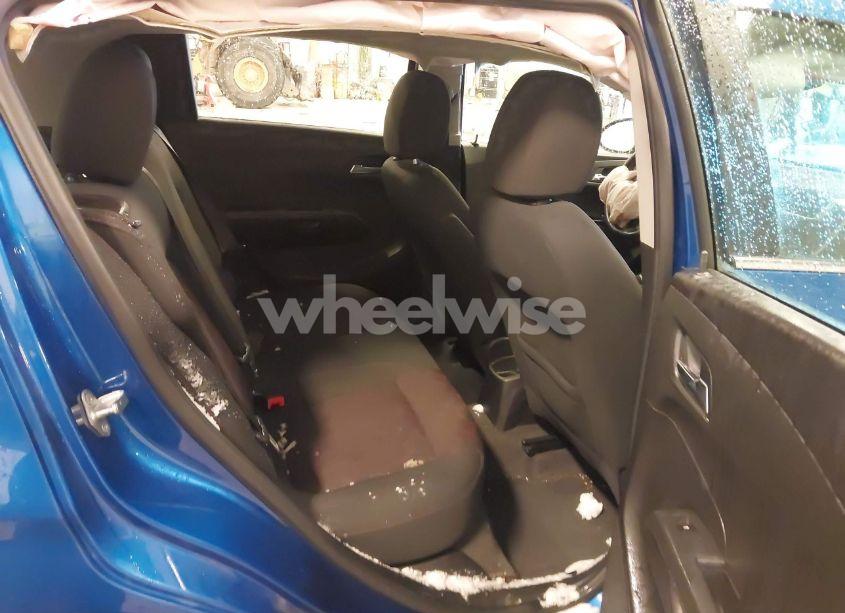 Photo 8 of 2017 Chevrolet Sonic LT AUTO (VIN 1G1JD6SB1H4104553)