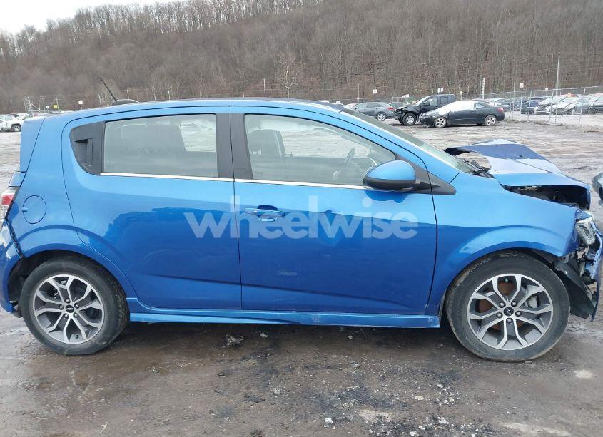 Photo 13 of 2020 Chevrolet Sonic (VIN 1G1JD6SB1L4139893)