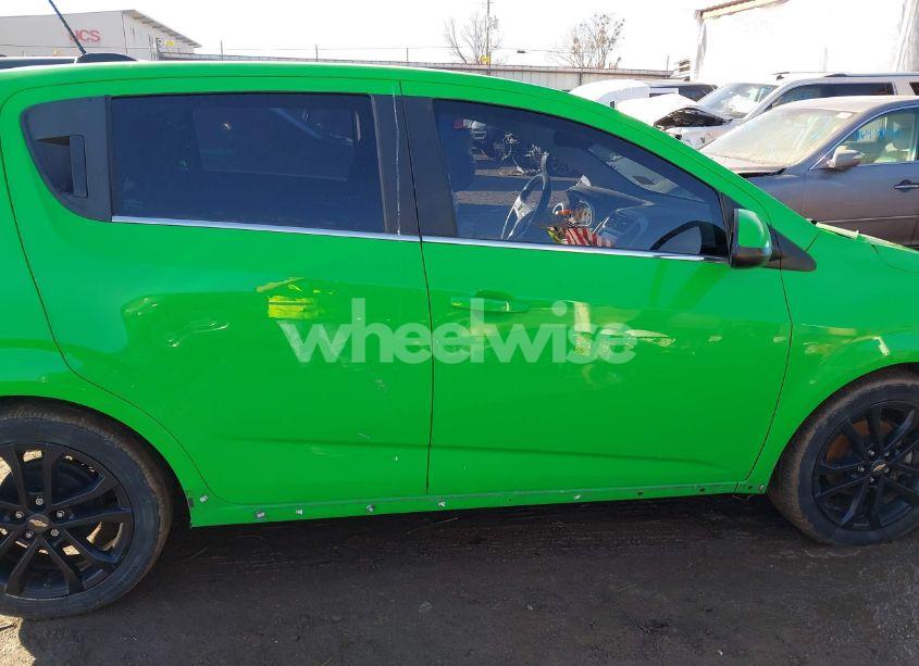 Photo 14 of 2017 Chevrolet Sonic LT AUTO (VIN 1G1JD6SB3H4150384)