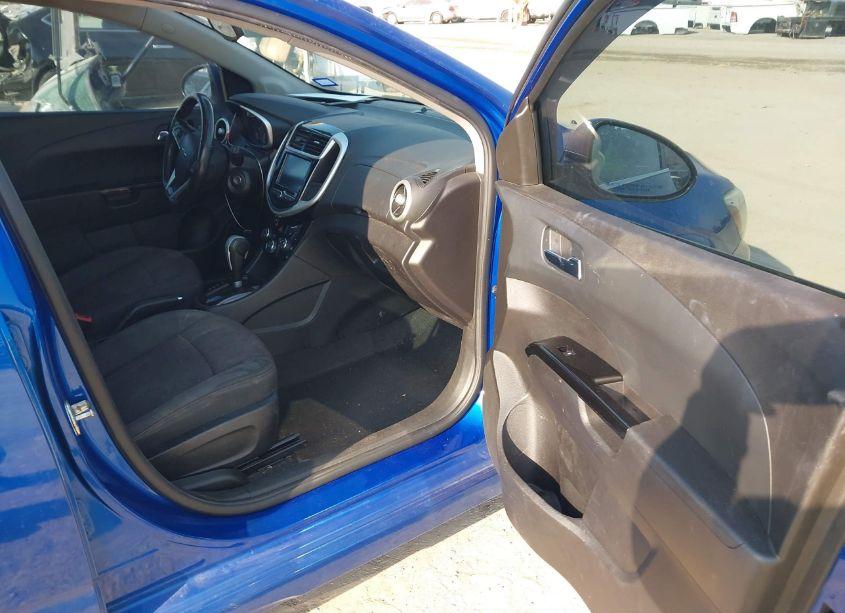 Photo 5 of 2017 Chevrolet Sonic LT AUTO (VIN 1G1JD6SB3H4156055)