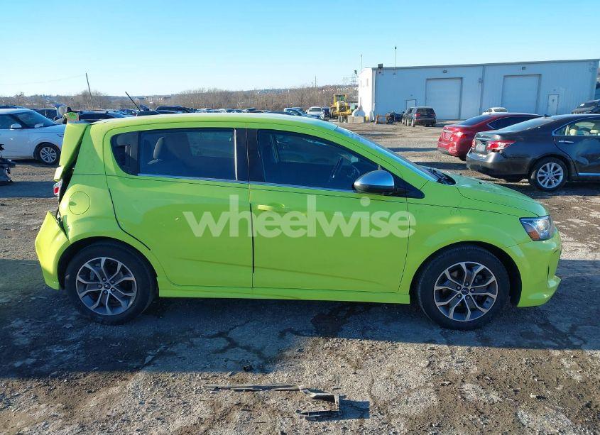 Photo 13 of 2019 Chevrolet Sonic LT AUTO (VIN 1G1JD6SB3K4114752)