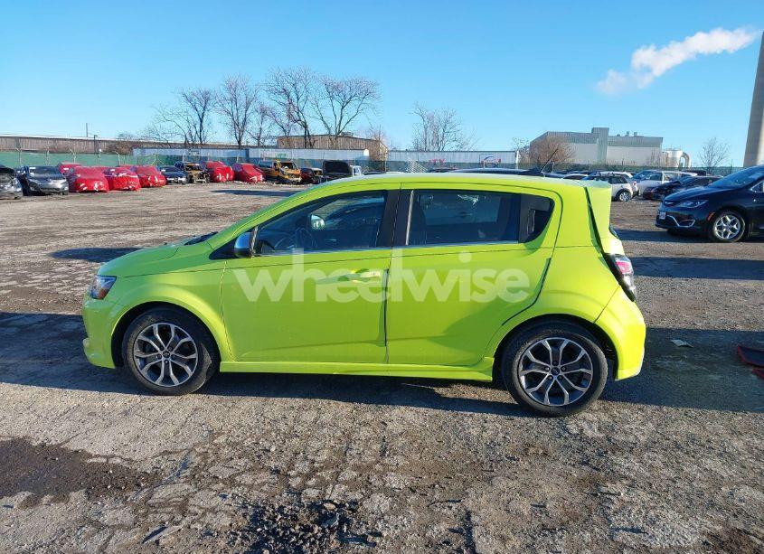 Photo 14 of 2019 Chevrolet Sonic LT AUTO (VIN 1G1JD6SB3K4114752)