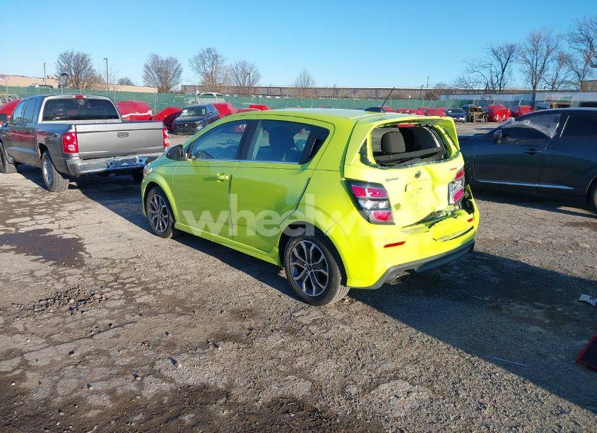 Photo 3 of 2019 Chevrolet Sonic LT AUTO (VIN 1G1JD6SB3K4114752)