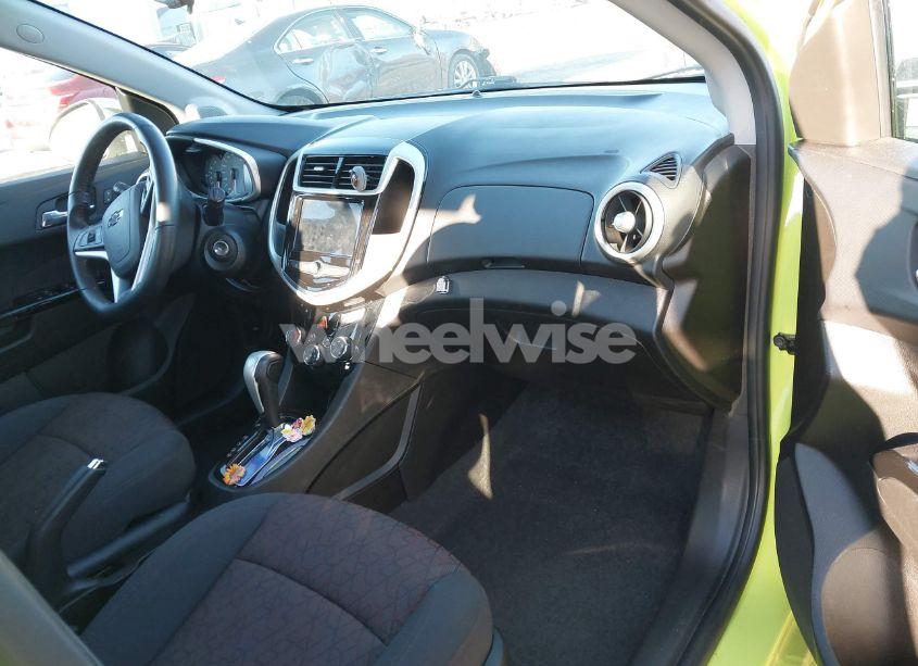 Photo 5 of 2019 Chevrolet Sonic LT AUTO (VIN 1G1JD6SB3K4114752)