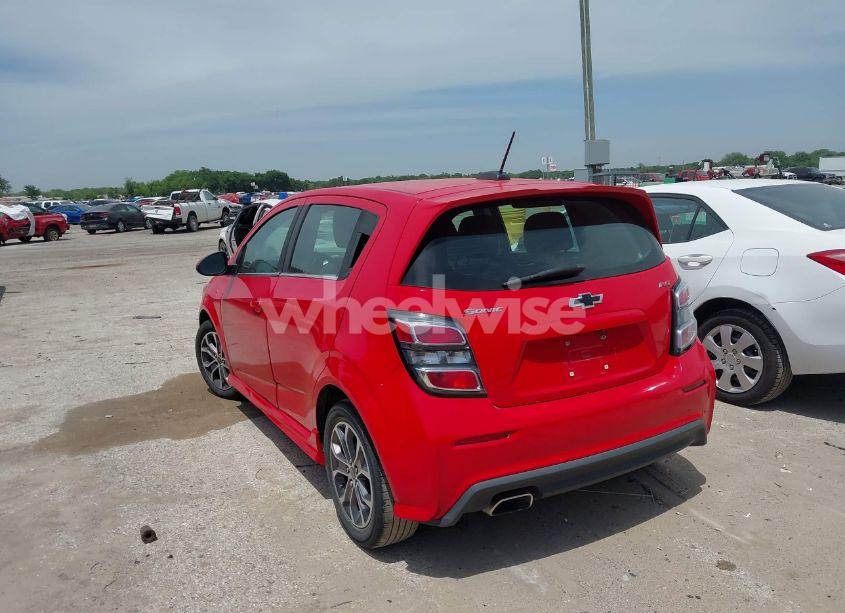 Photo 3 of 2019 Chevrolet Sonic LT AUTO (VIN 1G1JD6SB4K4133956)