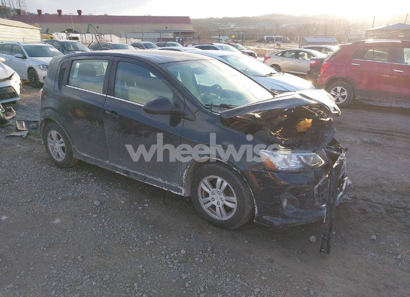 2019 Chevrolet Sonic LT AUTO (VIN 1G1JD6SB5K4108290) main photo
