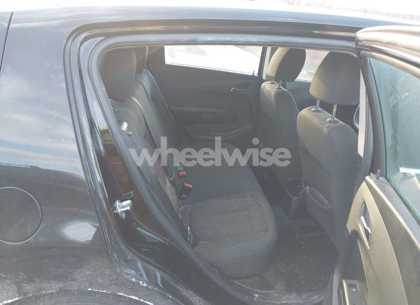 Photo 8 of 2019 Chevrolet Sonic LT AUTO (VIN 1G1JD6SB5K4108290)