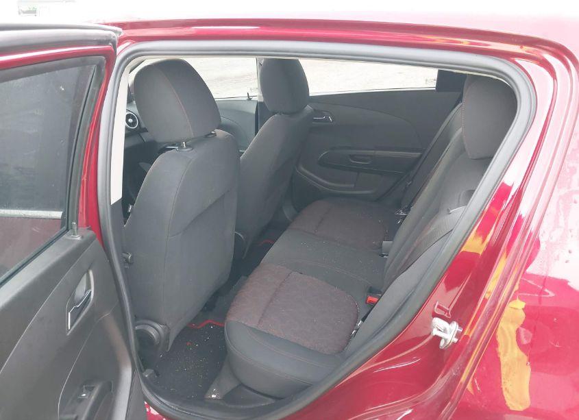 Photo 8 of 2018 Chevrolet Sonic LT AUTO (VIN 1G1JD6SB8J4131030)