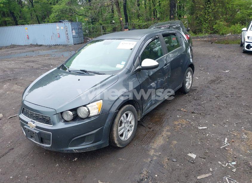 Photo 2 of 2013 Chevrolet Sonic LT MANUAL (VIN 1G1JD6SB9D4106495)