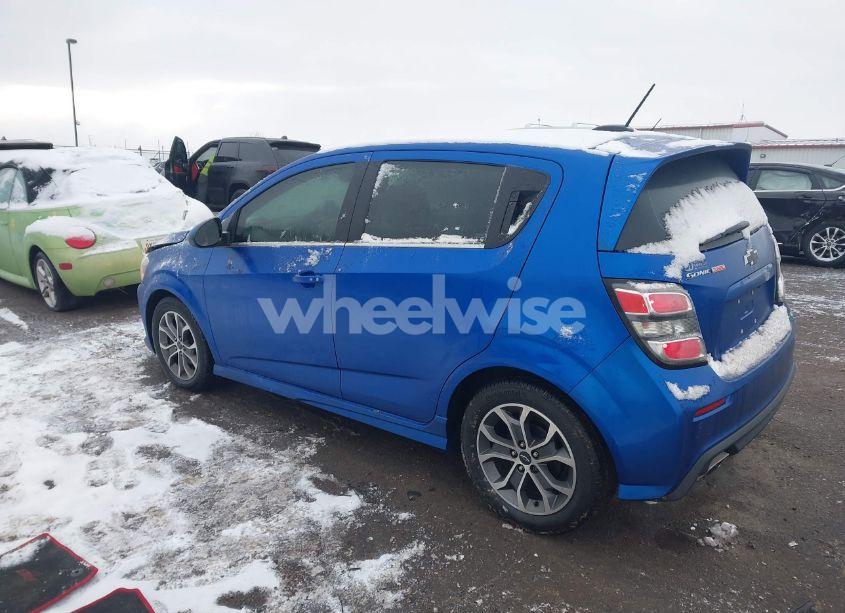 Photo 3 of 2018 Chevrolet Sonic LT AUTO (VIN 1G1JD6SB9J4112647)