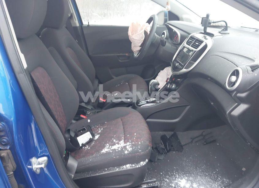 Photo 5 of 2018 Chevrolet Sonic LT AUTO (VIN 1G1JD6SB9J4112647)