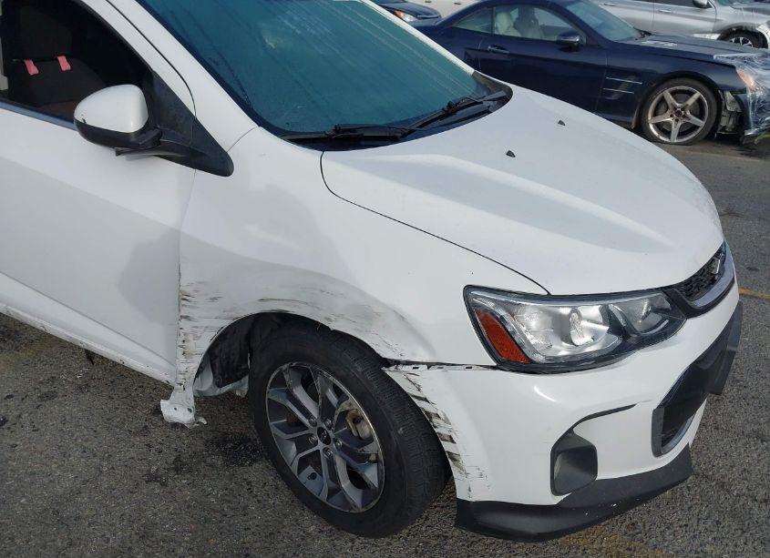 Photo 6 of 2019 Chevrolet Sonic LT AUTO (VIN 1G1JD6SB9K4132768)