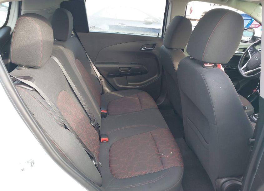 Photo 8 of 2019 Chevrolet Sonic LT AUTO (VIN 1G1JD6SB9K4132768)