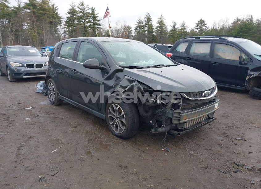 2019 Chevrolet Sonic LT AUTO (VIN 1G1JD6SB9K4150185) main photo
