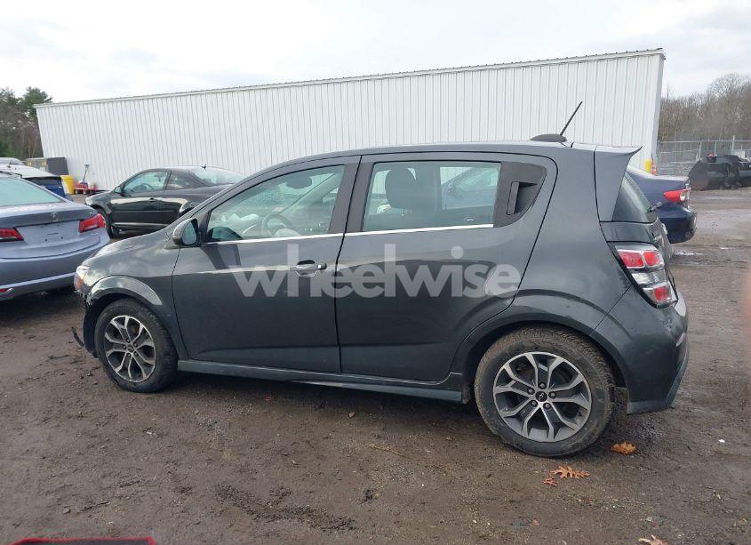 Photo 15 of 2019 Chevrolet Sonic LT AUTO (VIN 1G1JD6SB9K4150185)