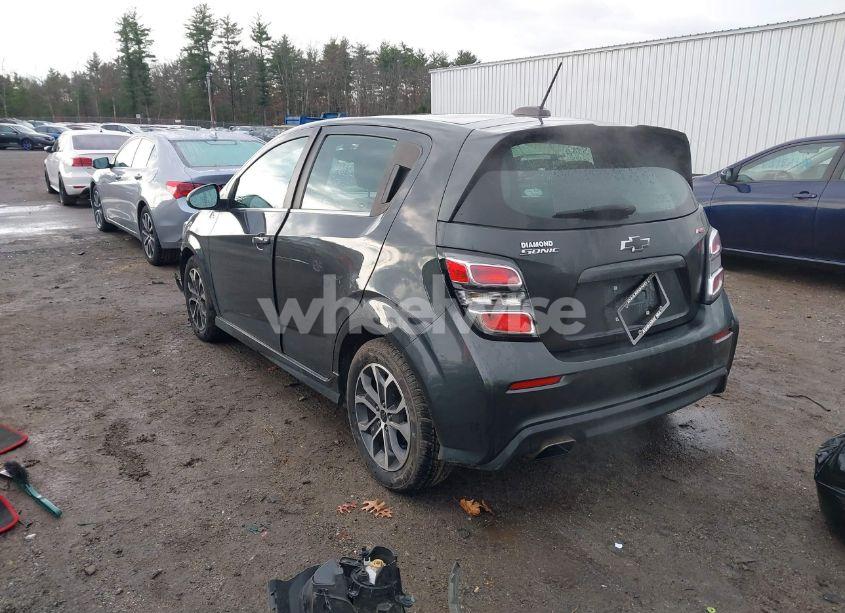 Photo 3 of 2019 Chevrolet Sonic LT AUTO (VIN 1G1JD6SB9K4150185)