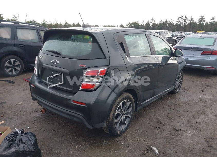 Photo 4 of 2019 Chevrolet Sonic LT AUTO (VIN 1G1JD6SB9K4150185)