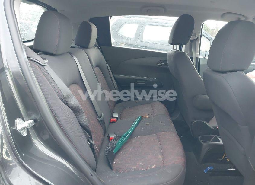 Photo 8 of 2019 Chevrolet Sonic LT AUTO (VIN 1G1JD6SB9K4150185)