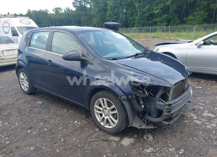 2015 Chevrolet Sonic LT MANUAL (VIN 1G1JD6SBXF4146927) main photo