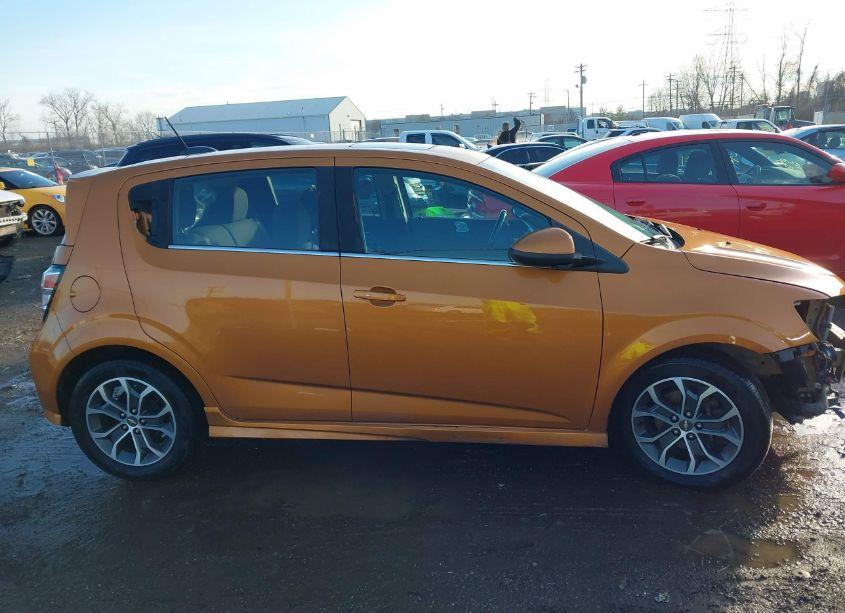 Photo 13 of 2017 Chevrolet Sonic LT AUTO (VIN 1G1JD6SBXH4110495)