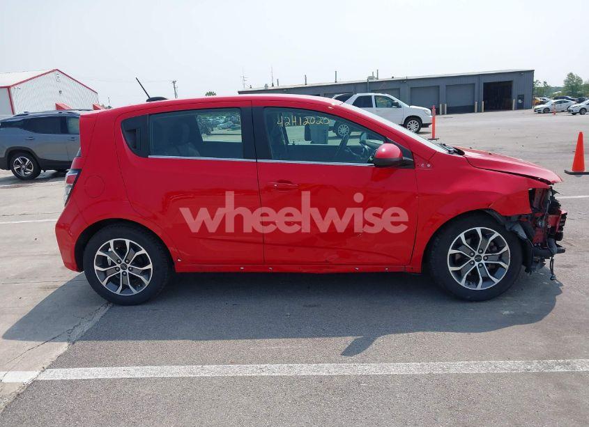 Photo 14 of 2019 Chevrolet Sonic LT AUTO (VIN 1G1JD6SBXK4135954)