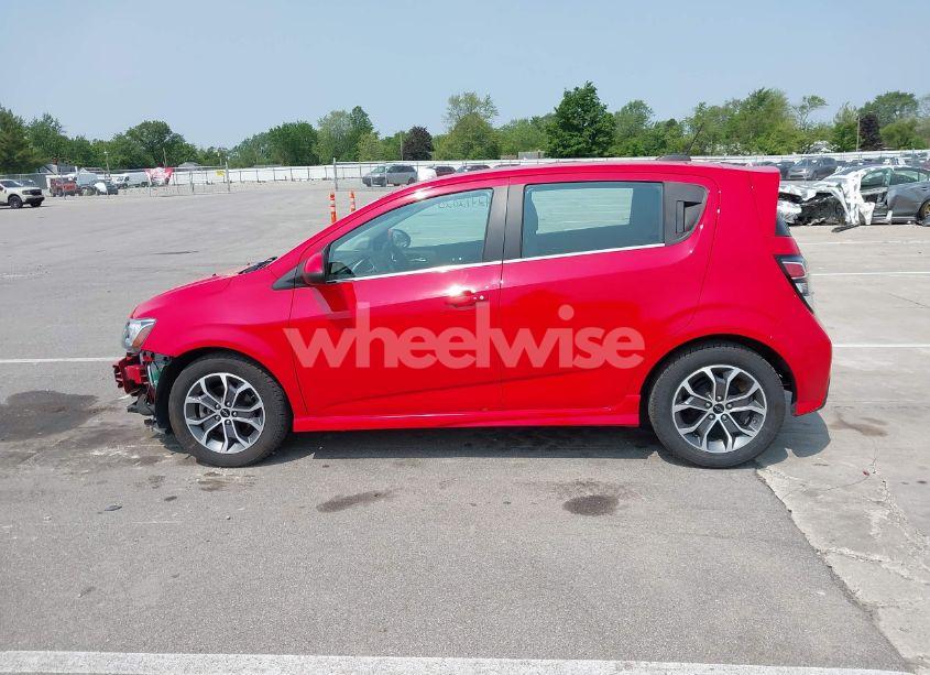 Photo 15 of 2019 Chevrolet Sonic LT AUTO (VIN 1G1JD6SBXK4135954)