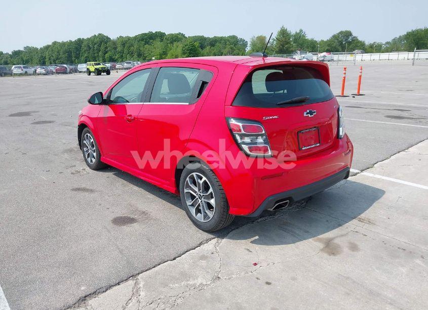 Photo 3 of 2019 Chevrolet Sonic LT AUTO (VIN 1G1JD6SBXK4135954)