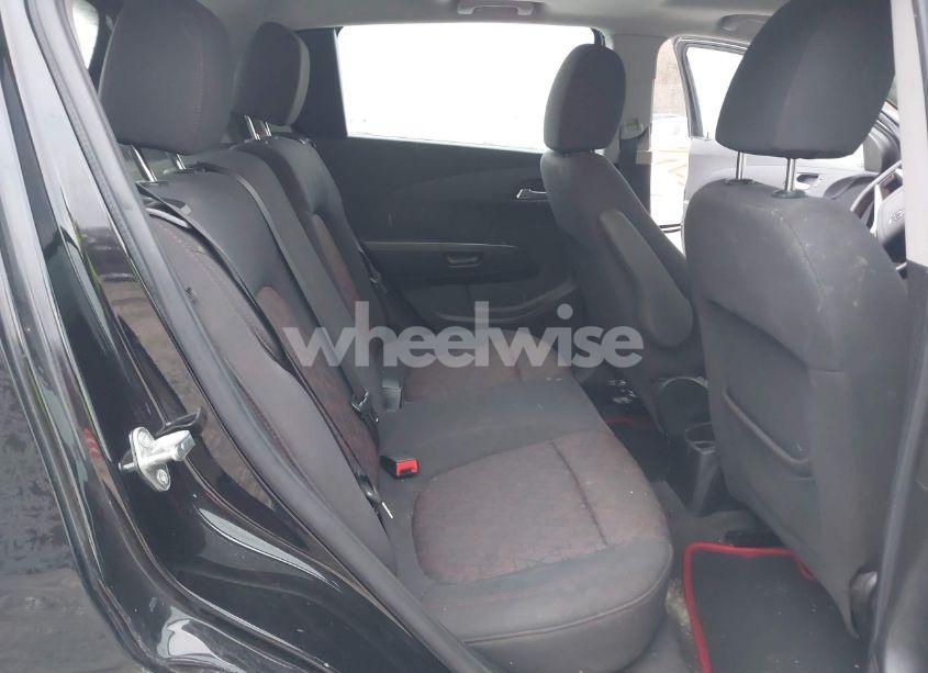 Photo 8 of 2019 Chevrolet Sonic LT AUTO (VIN 1G1JD6SBXK4147957)