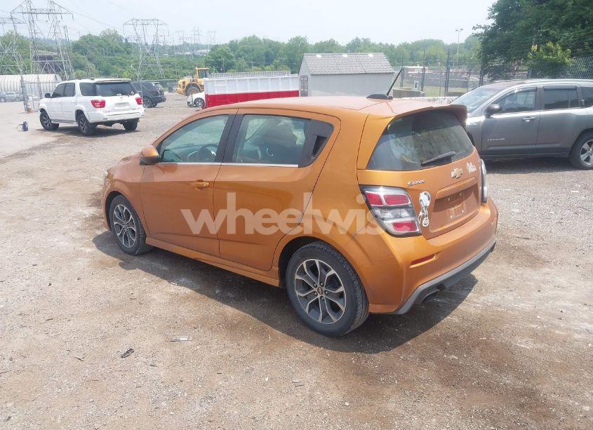 Photo 3 of 2017 Chevrolet Sonic LT AUTO (VIN 1G1JD6SG0H4117449)