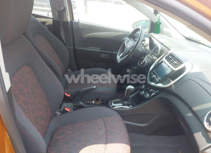 Photo 5 of 2017 Chevrolet Sonic LT AUTO (VIN 1G1JD6SG0H4117449)