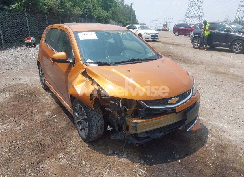 Photo 6 of 2017 Chevrolet Sonic LT AUTO (VIN 1G1JD6SG0H4117449)