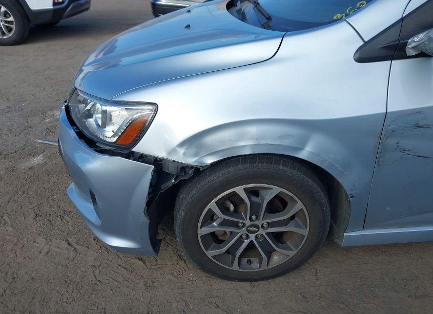 Photo 6 of 2017 Chevrolet Sonic LT AUTO (VIN 1G1JD6SG1H4128685)