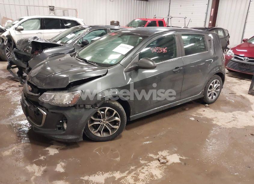 Photo 2 of 2017 Chevrolet Sonic LT AUTO (VIN 1G1JD6SG6H4147801)